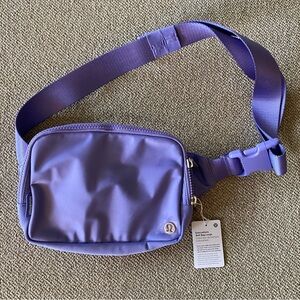 Lululemon NWT Dark Lavender Everywhere Belt Bag Large